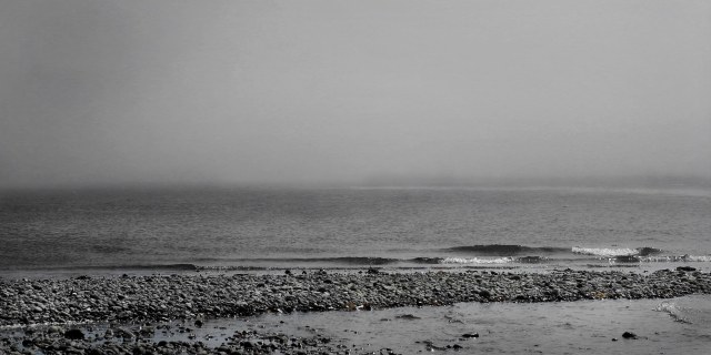 sea_sky_stone_1_bw